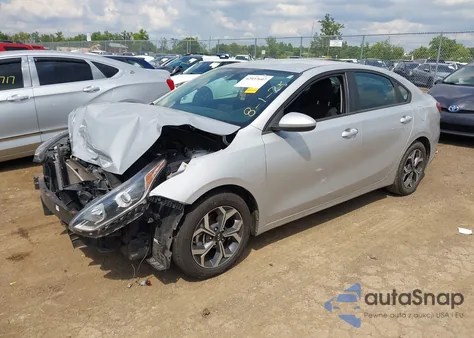 2021 Kia Forte Lxs из США, поврежденный, VIN 3KPF24AD8ME309516